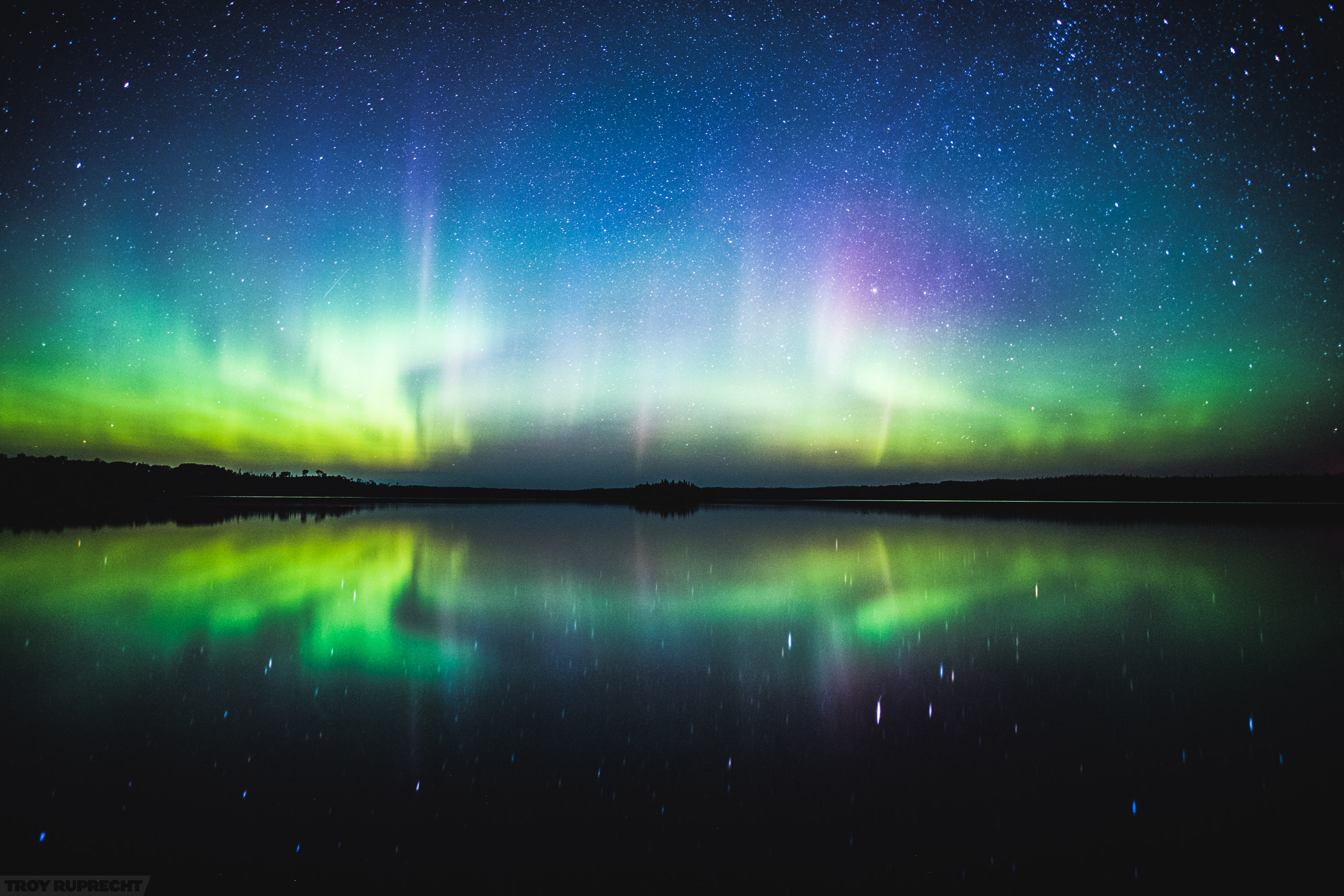 Stars-Reflection-Northern-Lights-Aurora-Borealis-White-Lake-Provincial-Park-Canada